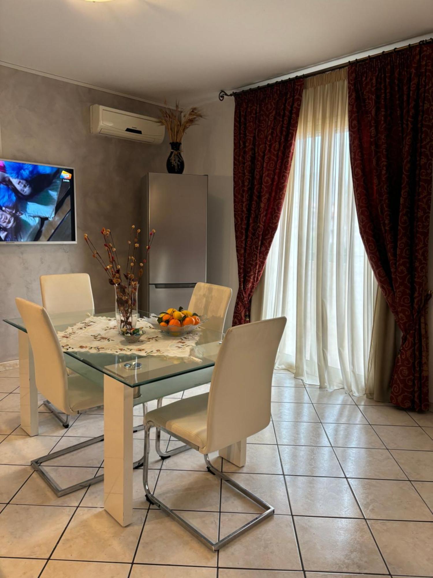 Il Sole Dell'Alcantara Apartment Gaggi ภายนอก รูปภาพ