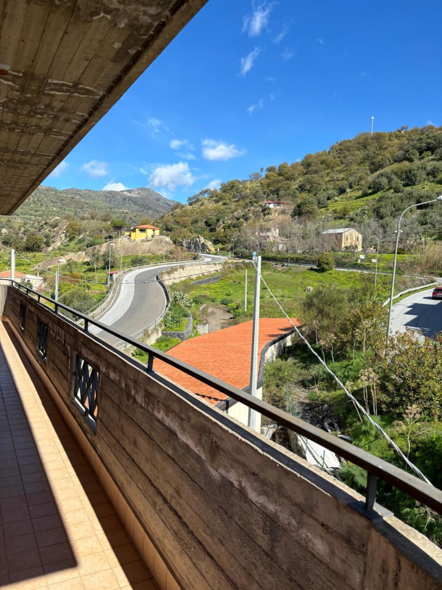 Il Sole Dell'Alcantara Apartment Gaggi ภายนอก รูปภาพ